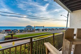 Costa Vista Townhome 14 by Newman-Dailey - 4