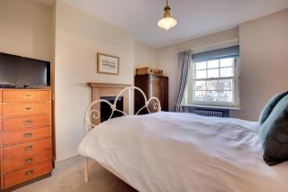 Holly Cottage - 8