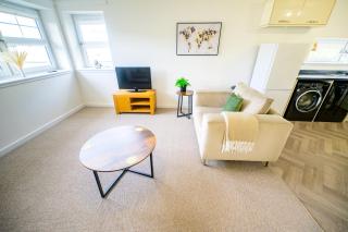 2 Bed Property, Beauly - 6