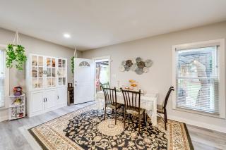 1 Mi to Dtwn Elgin Dutch Colonial with Lovely Patio - 6