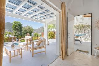 Villa Essentielle, cozy vacation home 3 bedrooms and pool! - 2