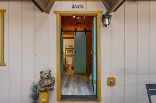 Retro Retreat, BBQ, Patio with Outdoor Seating! - 3