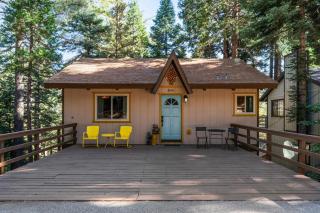 Retro Retreat, BBQ, Patio with Outdoor Seating! - 2