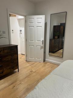 No4 Lux & Cosy Private Apartment in Nuneaton - 6