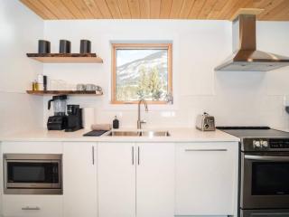 Mountain Private Hot Tub Fire Pit PÜR Lodging - 7