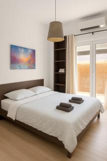 Panormou Urban Getaway Next to Metro Fast Wi-Fi - 4