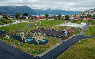 Basement apartment in beautiful Volda - 1