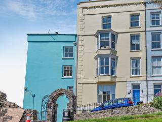 2 Bed in Tenby FB175 - 4