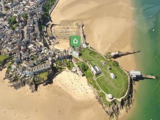 2 Bed in Tenby FB175 - 3