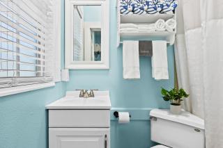 Parrot Beach Cottages Suite #1 - 3