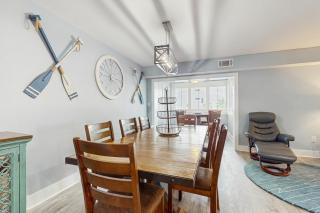 Jetty East 221 - 6