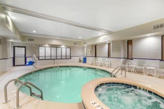 Best Western Plus Richmond Hill Inn - 7