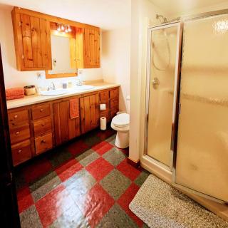 Rustic 3 bedroom Cottage in The Western Maine Mountains - 4