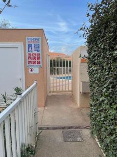 Beachfront villa- beach 100 m - 9