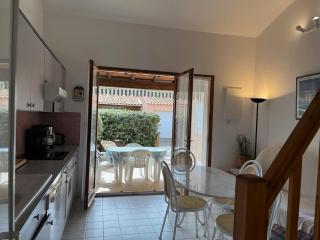 Beachfront villa- beach 100 m - 3