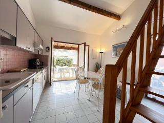 Beachfront villa- beach 100 m - 1