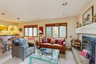 Townsend Place B206 - 8