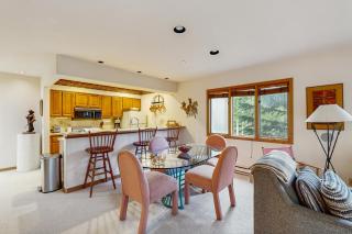 Townsend Place B206 - 5