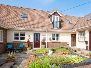 3 bed in Brighstone IC041 - 2