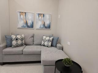 The Sapphire Suite, Millennium House - 3