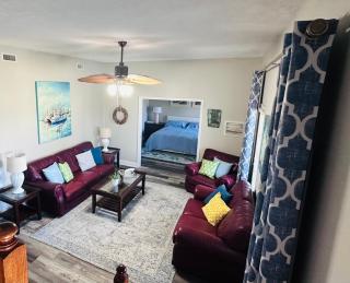 Boat & pet friendly-3 bedroom - 8