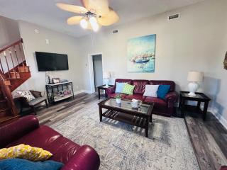 Boat & pet friendly-3 bedroom - 9