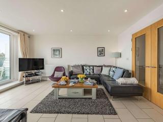 3 Bed in Tenby FB055 - 5