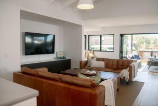 Moffat Beach Abode - Steps to Moffat & Shelly Beach - 3