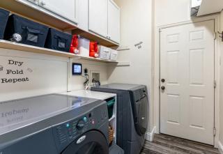 Sunny Rambler with Deck & Hot Tub in Draper - 5
