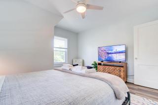 FREE Parking Walk to METRO Arlington 2 BR House - 1