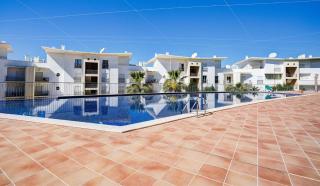 Luxurious T2 with Pool & Breathtaking Ocean Views by BeCherish - 6