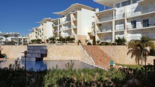 Luxurious T2 with Pool & Breathtaking Ocean Views by BeCherish - 1
