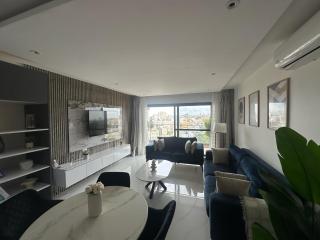 Appartement spacieux, piscine, balcon, vue sur mer et salle de sport - 8