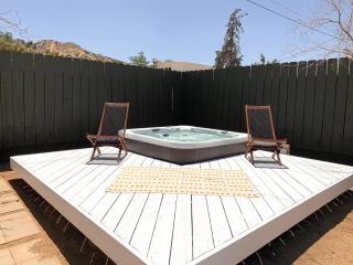 Joshua Tree - Under the Stars-Pool, Spa & Fire pit - 2
