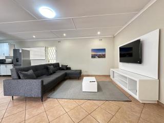 3 Bedroom House in Nelspruit - 3