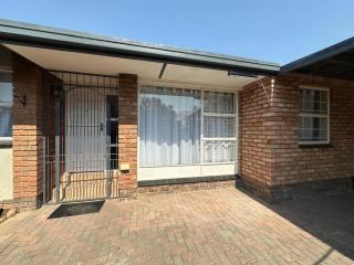 3 Bedroom House in Nelspruit - 1