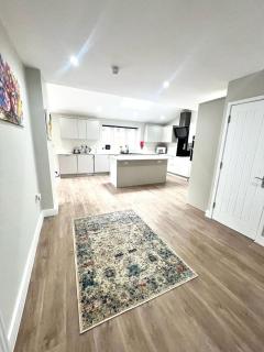 Erith DA8 - 10 People -Contractors - Discounts - 4