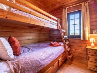 3 Bed in Clovelly 00372 - 1