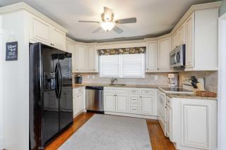 Breezy Ocean City Home Walk to Beach and Boardwalk! - 1