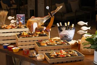 Courtyard by Marriott Danang Han River - 7
