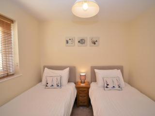2 Bed in Brixham BX054 - 1