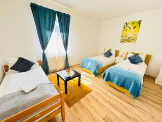 Casa Uno Family & Friends Stay - 8