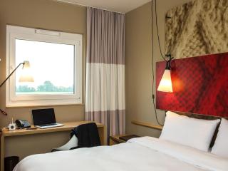 ibis Cambrai - 1
