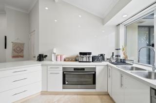 Bibra Lake Roomies - 7