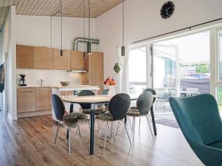 6 person holiday home in Nexø-By Traum - Neksø - 7