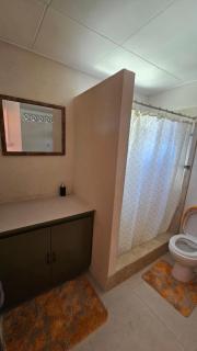 Cozy 1-Bedroom Apartment Near Botanical Gardens - 4