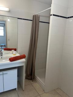 F2 moderne, proche gare, terrasse et parking prive - 5