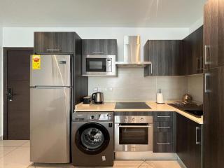 Cozy Abode by Embassy Gardens - 8