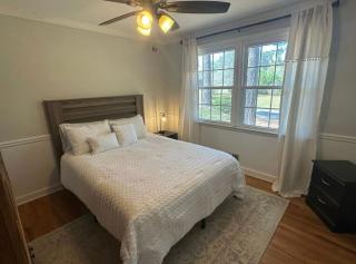 Walk to Masters! Spacious & Modern 4bd Home - Augusta - 1