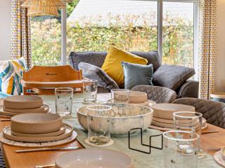 3 bed in Gower 91722 - 1